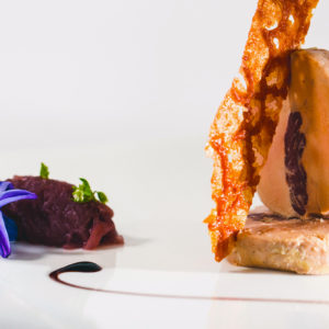 Foie gras de canard extra au torchon au poivre de Penja , marmelade du moment à la part